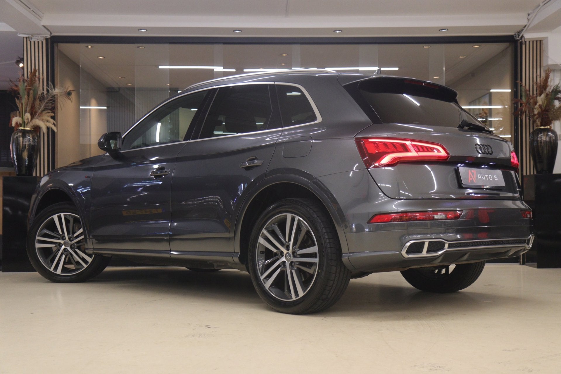 Audi Q5 55 TFSI e quattro Competition/PANO/SFEER/MEM/360CAM/, Automaat, Euro 6, 4 cilinders, Leder en Stof
