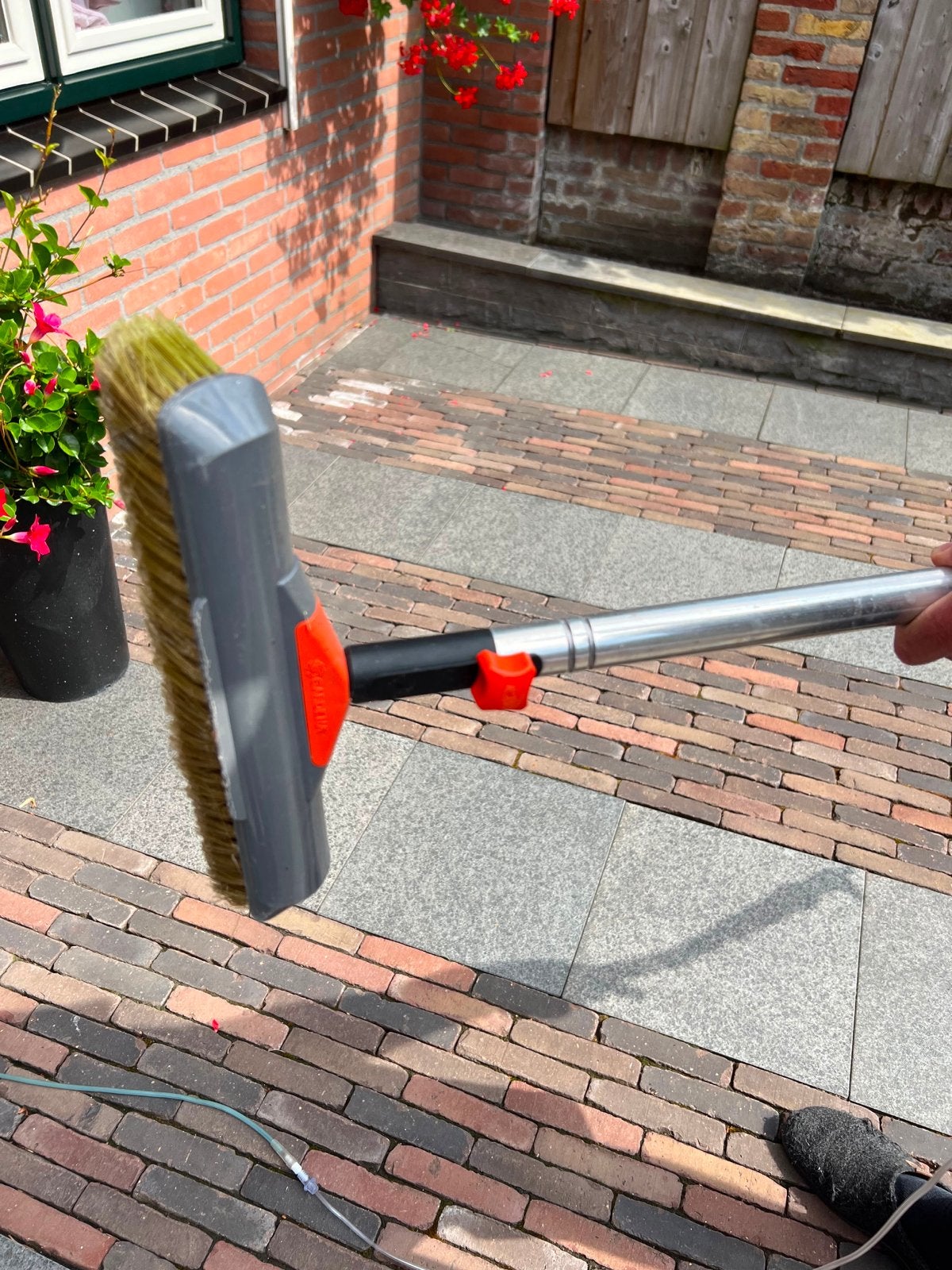 Gardena Combisystem Bezem met wateraansluiting, Tuin en Terras, Hand-tuingereedschap, Ophalen, Gebruikt, Bezem