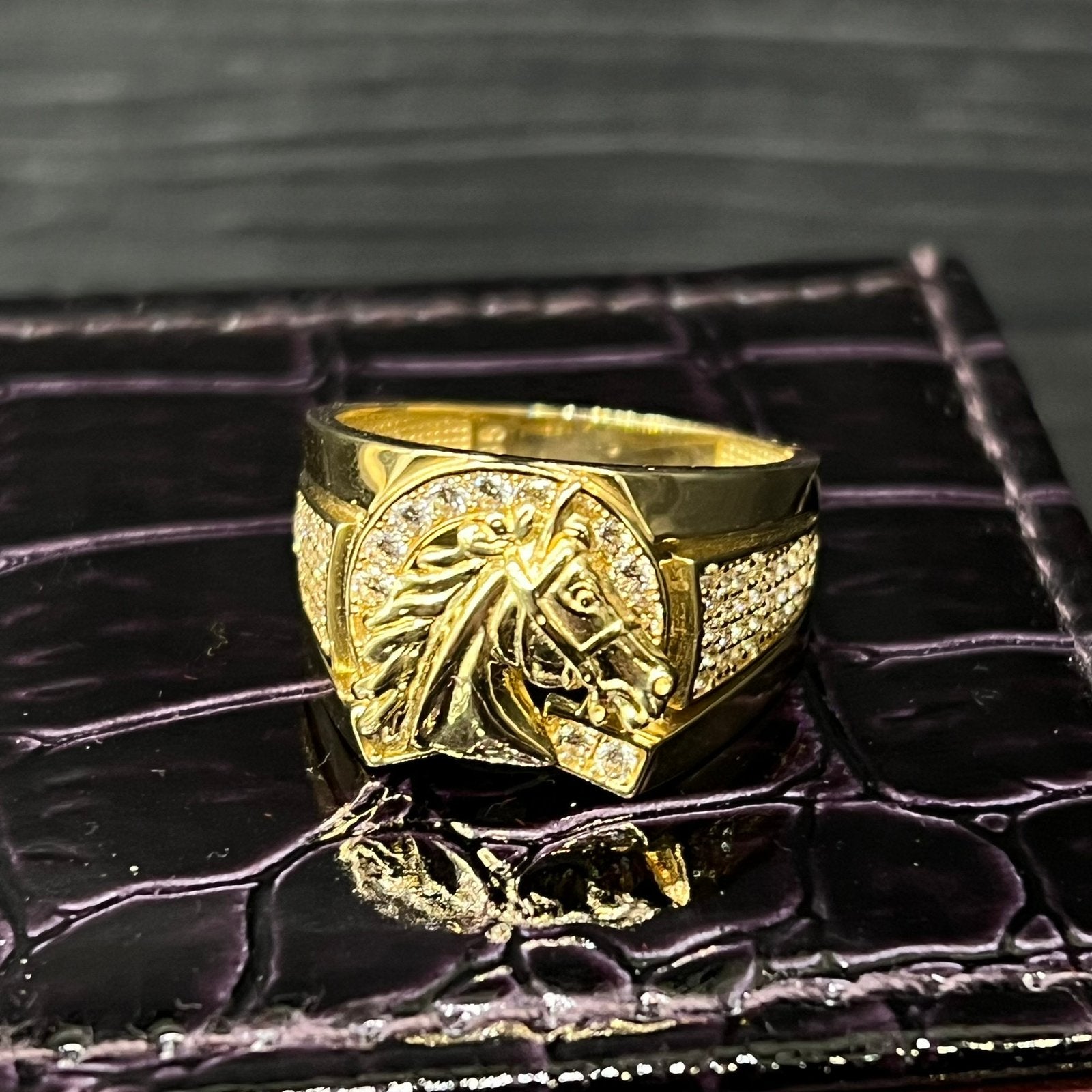 14 karaat gouden ring paard model, Sieraden, Tassen en Uiterlijk, Ophalen of Verzenden, Nieuw, Goud, Heer