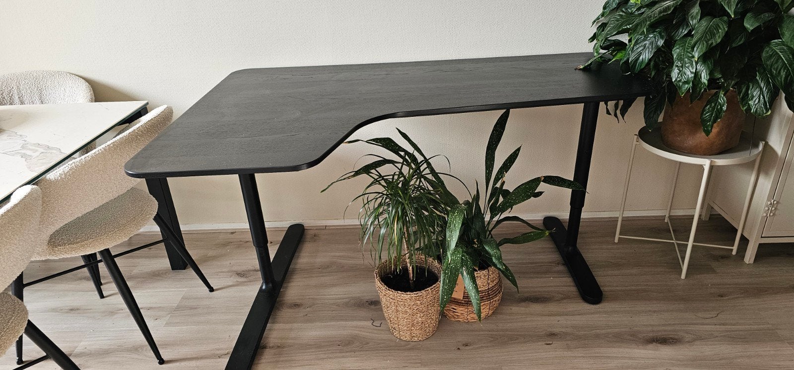 Hoekbureau Ikea Bekant 160 × 110 met verstelbare poten, Ophalen, Zwart, 160 cm, Gebruikt