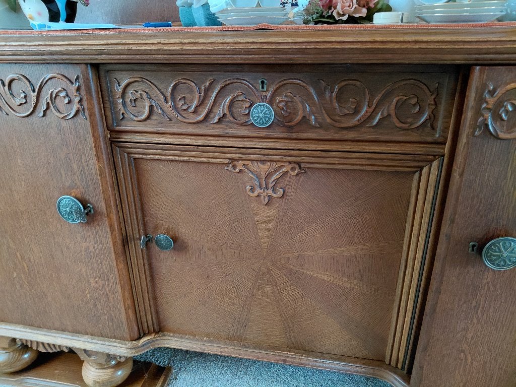 Antiek dressoir van eikenhout, Ophalen