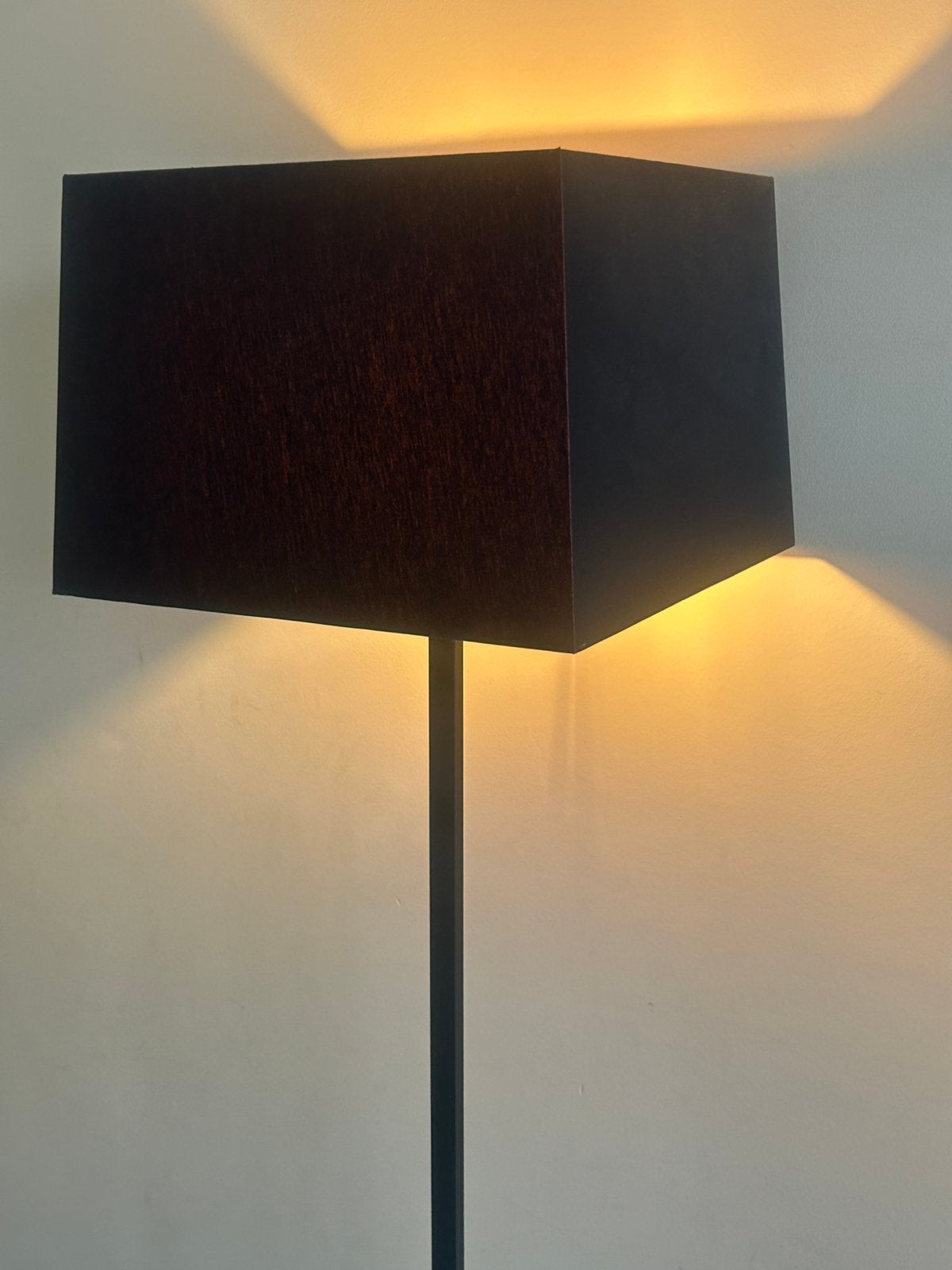 2 italiaanse design lampen op voet, Ophalen, Zo goed als nieuw, 150 tot 200 cm