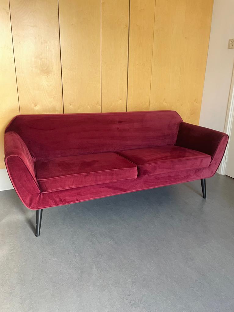 WOOOD 2,5-zitsbank rood/bordeaux velvet “Rocco” 187x82x75, Huis en Inrichting, Banken | Bankstellen, Ophalen, Gebruikt, WOOOD