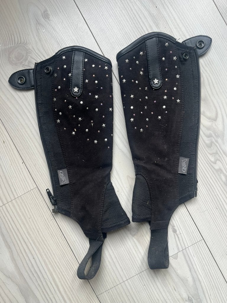 QHP Chaps voor jodhpurs - maat 8J, Ophalen of Verzenden, Zo goed als nieuw, Zwart, Schoeisel