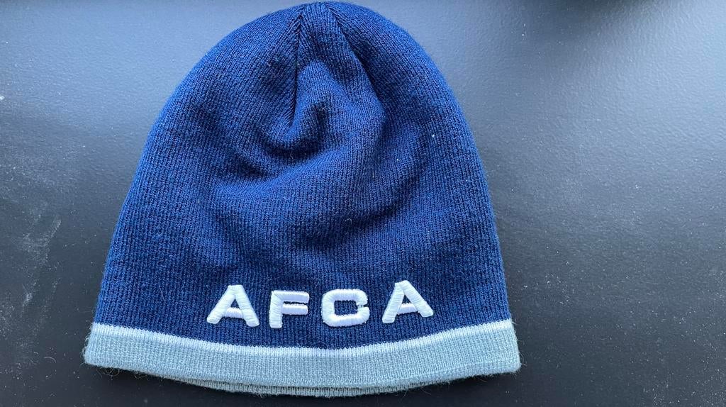 AFCA Muts - Donkerblauw met grijs, Kleding | Dames, Mutsen, Sjaals en Handschoenen, Gedragen, Muts, Maat 38/40 (M), Ophalen of Verzenden
