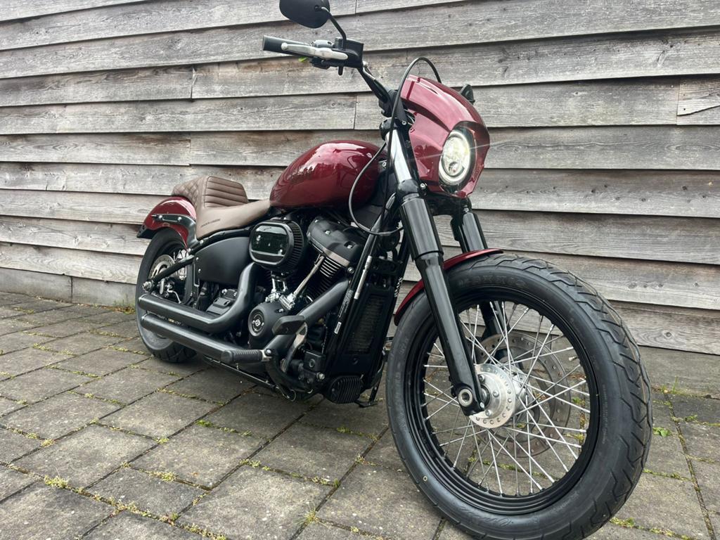 Harley-Davidson Street Bob 107 - Crimson Red, 2 cilinders, Chopper, Particulier, Meer dan 35 kW
