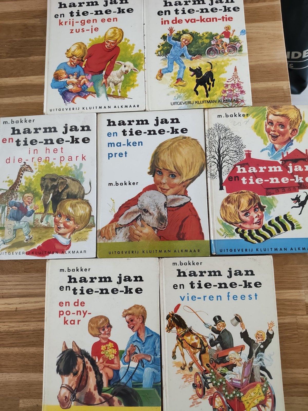 6 Harm Jan en Tien-ne-ke boeken - M. Bakker, Boeken, Ophalen of Verzenden, Gelezen, M. Bakker, Fictie algemeen