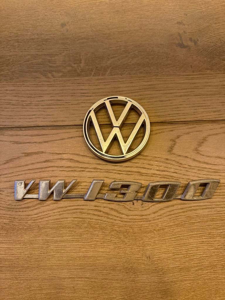 VW Kever 1300 Embleem en Logo - Origineel, Gebruikt, Ophalen of Verzenden, Bumper, Volkswagen