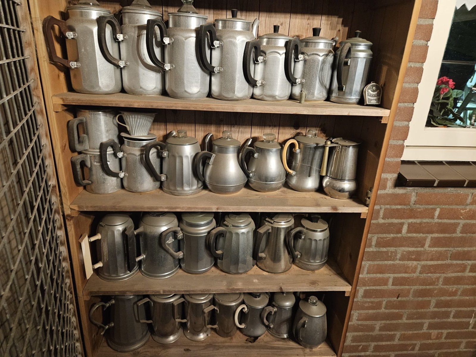 Grote collectie vintage aluminium koffie- en theepotten, Antiek en Kunst, Ophalen of Verzenden