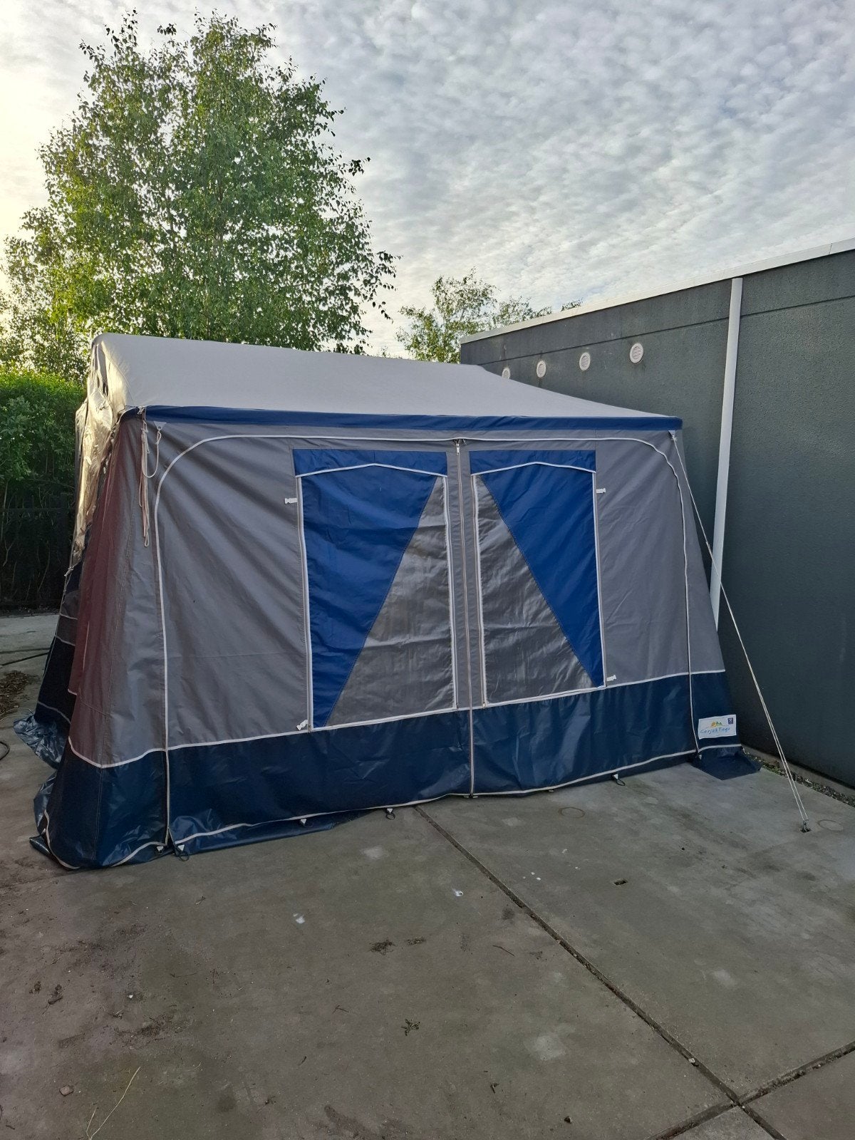 Gerjak Tago Settler, all season doek, blauw/grijs, Caravans en Kamperen, Tenten, Ophalen, Gebruikt, Tot en met 4