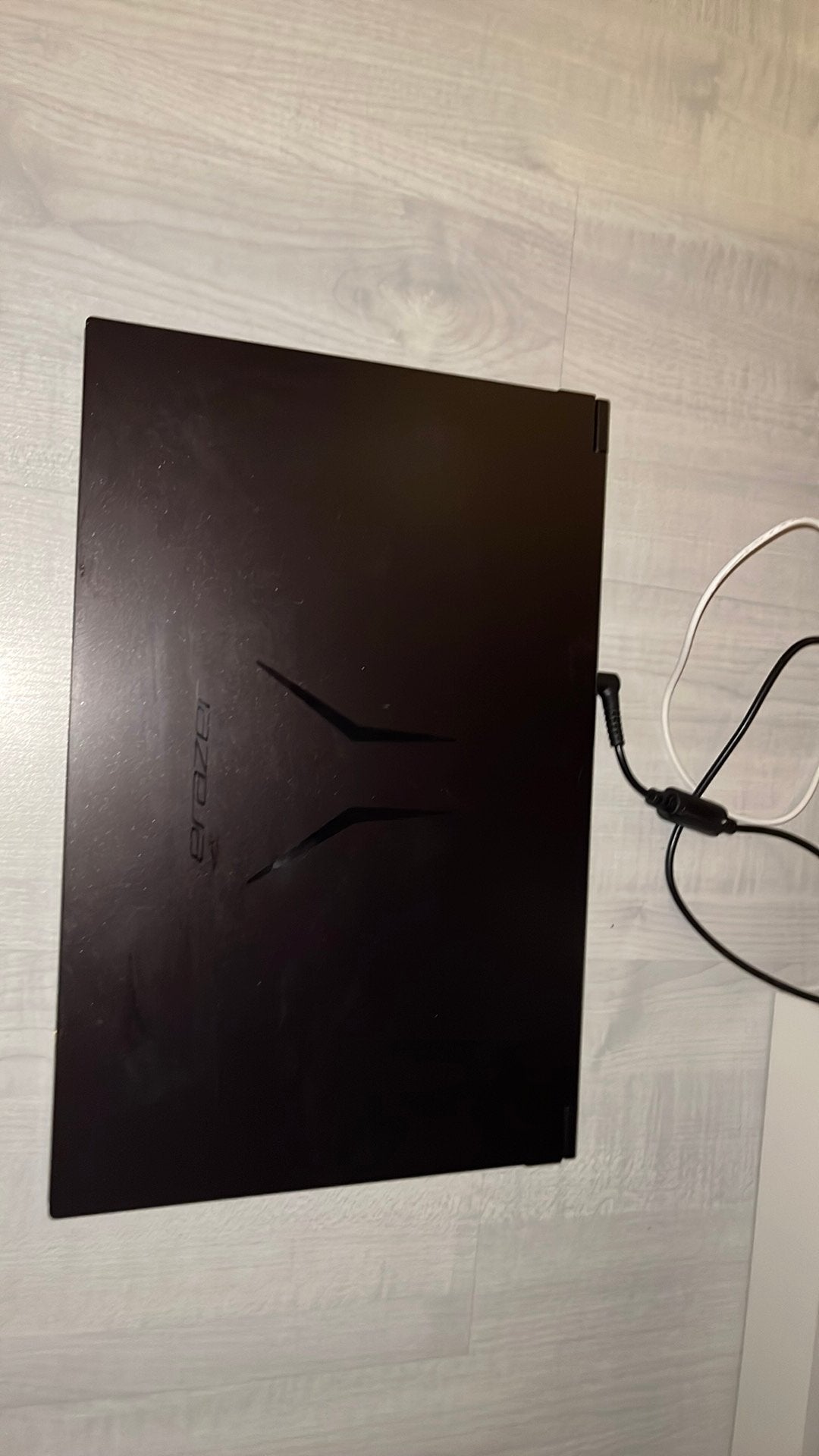 Medion Erazer Crawler E10, Ophalen, 101 t/m 150 Hz, Full HD, Zo goed als nieuw