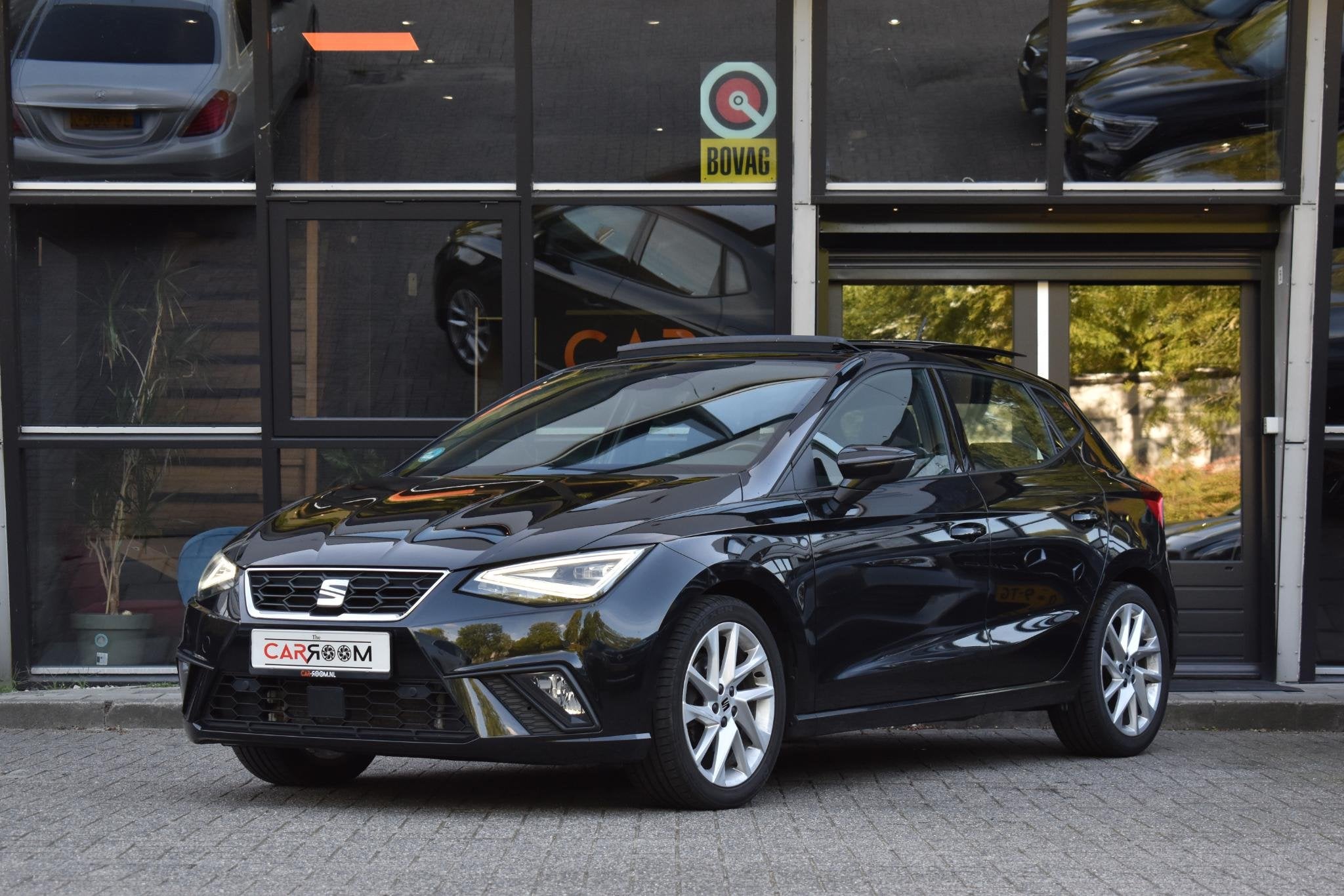 SEAT Ibiza 1.0 EcoTSI FR Business Intense Pano Camera Lane L, Auto's, Dealer onderhouden, Gebruikt, Met garantie (alle), Alcantara
