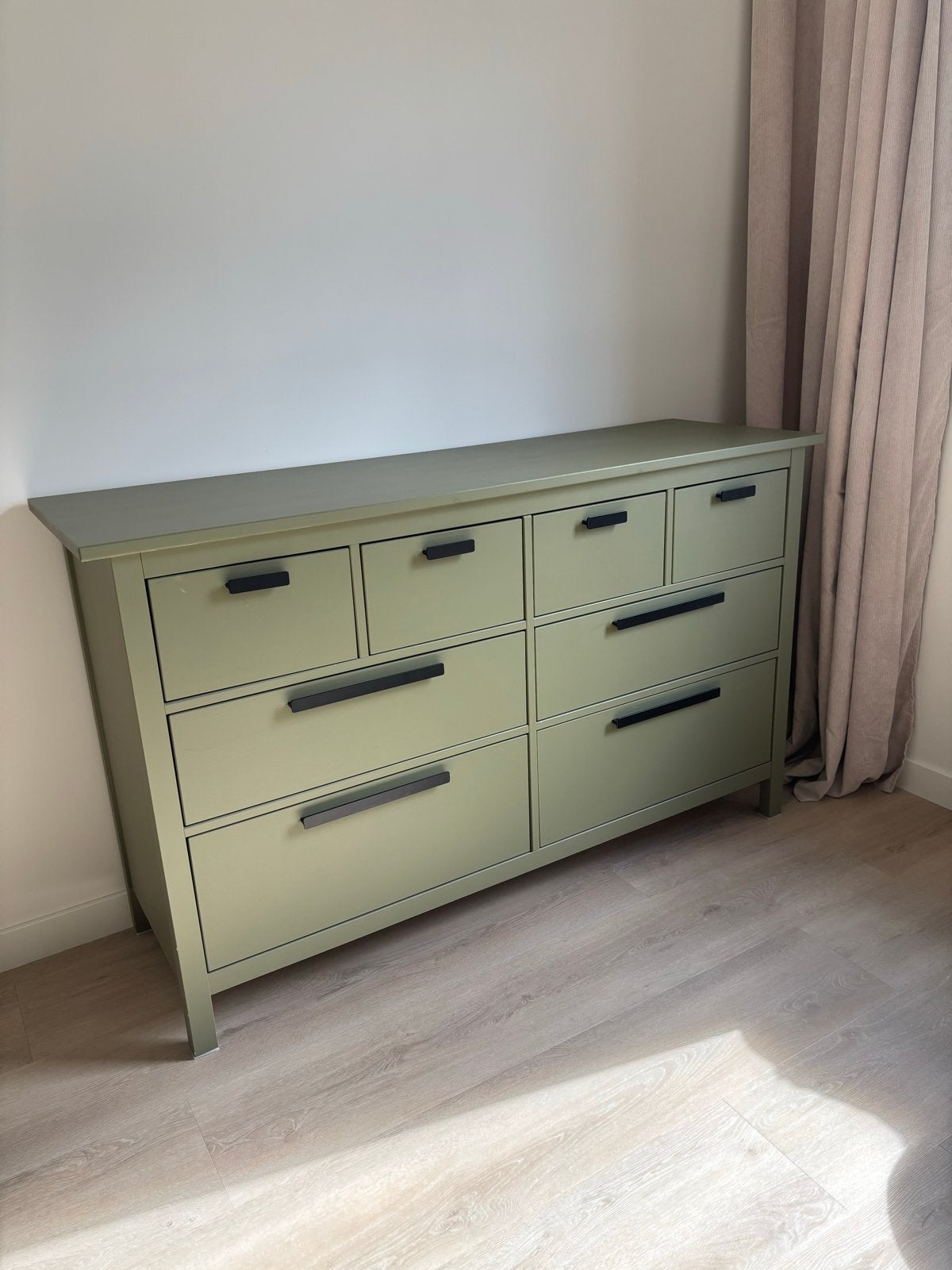 IKEA Hemnes ladekast - Olijfgroen geverfd, Ophalen, 5 laden of meer, 150 tot 200 cm, Zo goed als nieuw