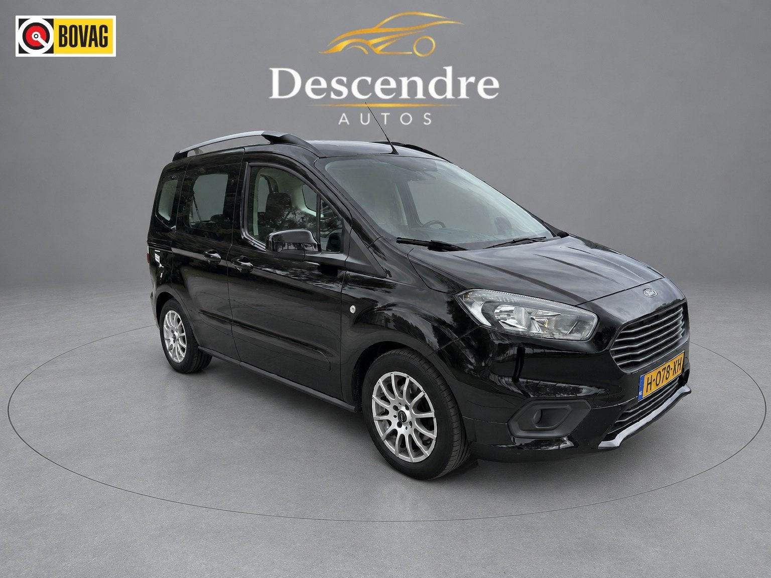Ford Tourneo Courier 1.0 Titanium 12 maand garantie, Auto's, Gebruikt, Met garantie (alle), Zwart, Bedrijf