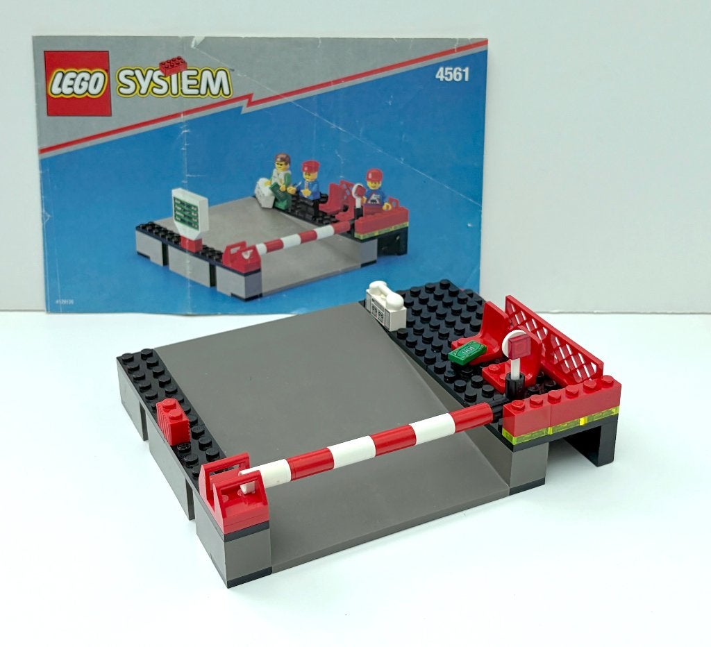 Lego deel van Hogesnelheidstrein no. 4561: Perron, Lego, Overige typen, Ophalen of Verzenden, Zo goed als nieuw