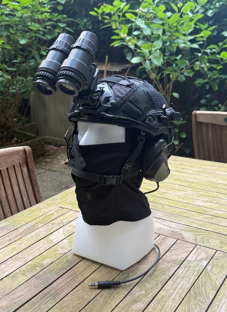 Zwart camo level 1 helm set, Verzamelen, Ophalen of Verzenden, Landmacht, Nederland, Helm of Baret