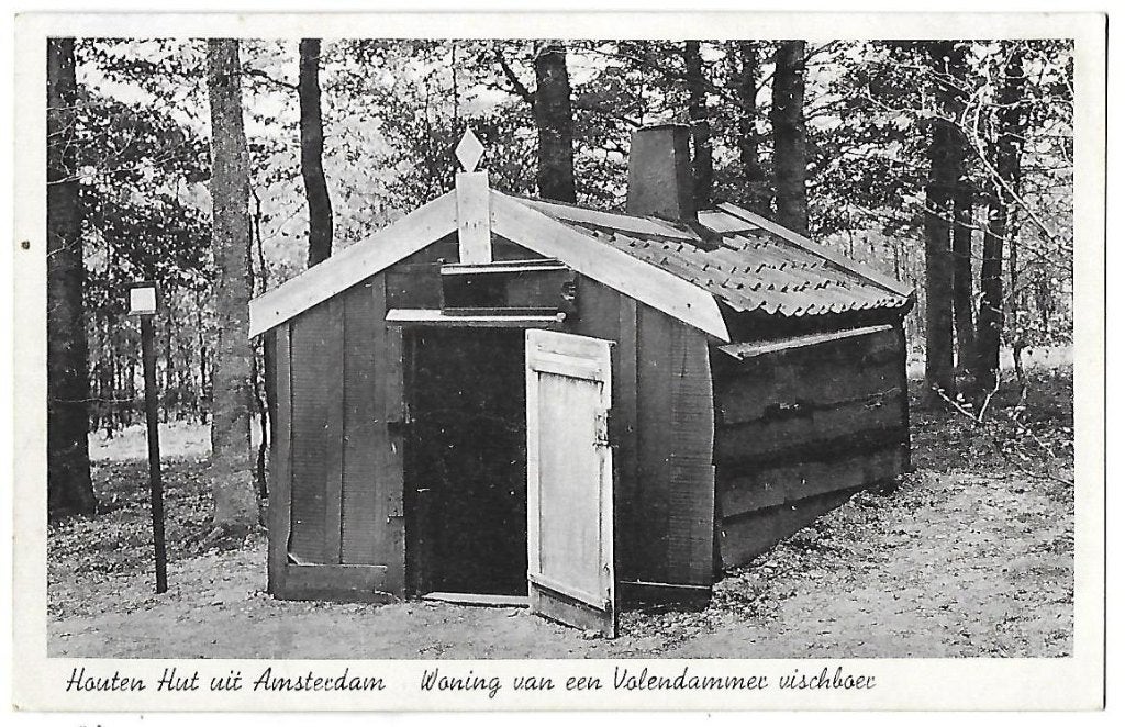 Houten hut uit Amsterdam - Oude gelopen ansichtkaart B676, Ophalen of Verzenden, 1960 tot 1980, Gelopen, Noord-Holland