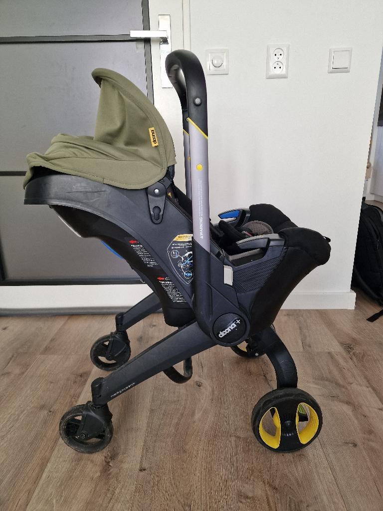 Maxi cosi Doona autostoel/kinderewagen 2-in-1, Ophalen, Autogordel, Verstelbare rugleuning, Zo goed als nieuw