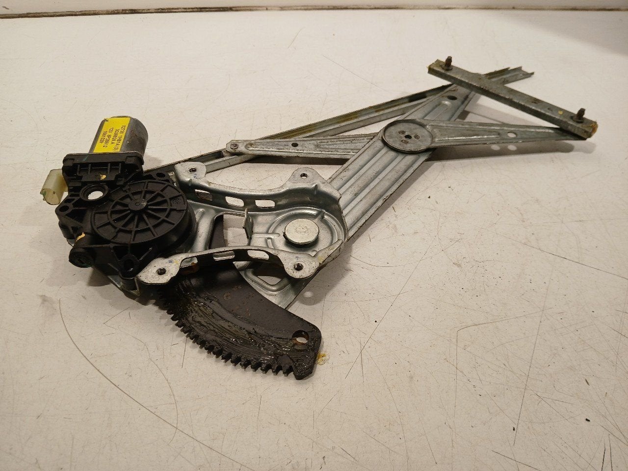 Raammechaniek rechts voor Nissan Note, Onderdelen@venauto.nl, Van der Ven Autorecycling B.V., Gebruikt, Ettenseweg 76, 4706 PB Roosendaal, The Netherlands