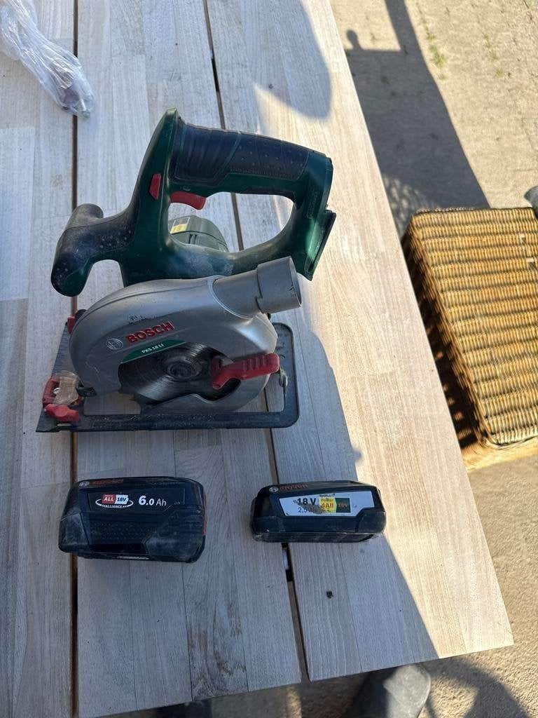 Bosch PKS 18 LI cirkelzaag met twee accu's, Gebruikt, Cirkelzaag, Ophalen of Verzenden, 30 tot 70 mm
