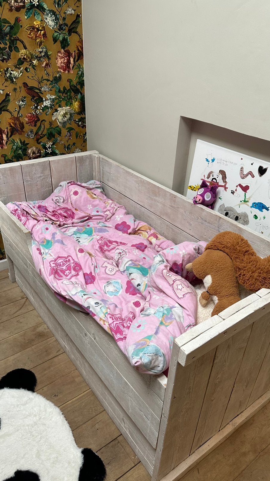 Kinder bed, kast en bureau, Kinderen en Baby's, Kinderkamer | Bedden, Ophalen, 85 tot 100 cm, Zo goed als nieuw, Matras