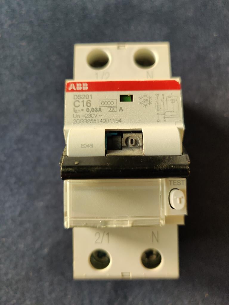 ABB Aardlekautomaat C16 30mA 1p+N DS201 2CSR255140R1164, Hobby en Vrije tijd, Elektronica-componenten, Zo goed als nieuw, Ophalen of Verzenden