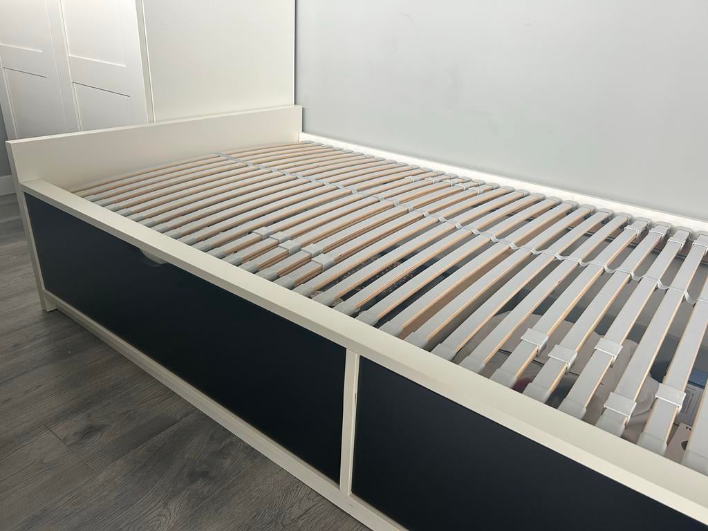 IKEA ODDA bed met 2 lades - Eenpersoonsbed met opbergruimte, Huis en Inrichting, Ophalen, 90 cm, Eenpersoons, Wit