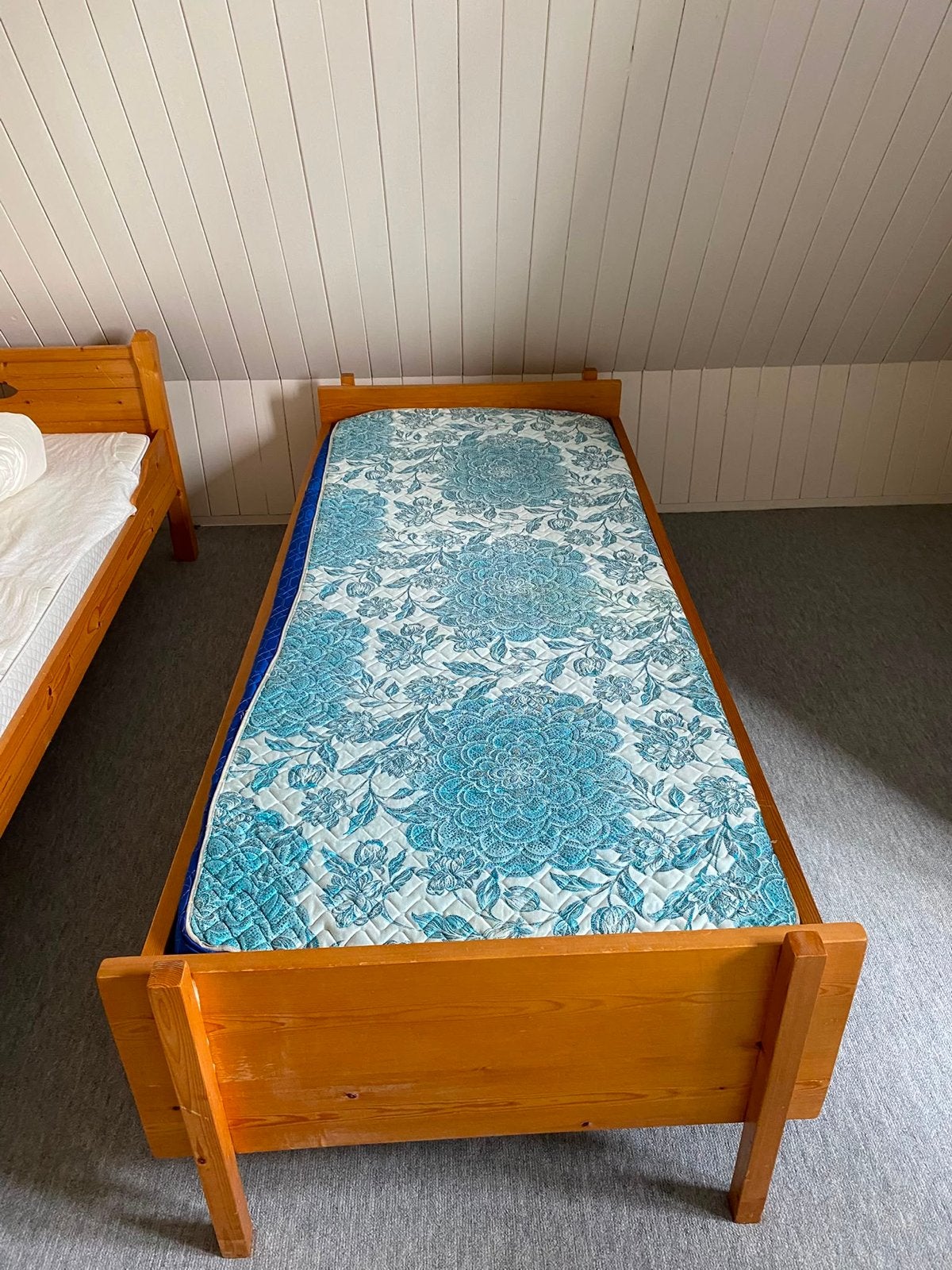 Grenen bed inclusief matras - 206x85 cm, Ophalen, Gebruikt, 70 tot 85 cm, 140 tot 160 cm