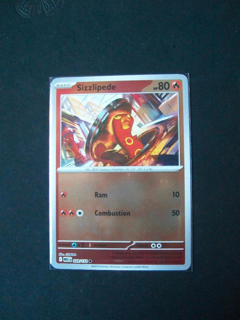 8616. Nieuwe Pokemon Kaart holofoil SIZZLIPEDE HP 80 029/132, Verzenden, Nieuw, Losse kaart, Foil