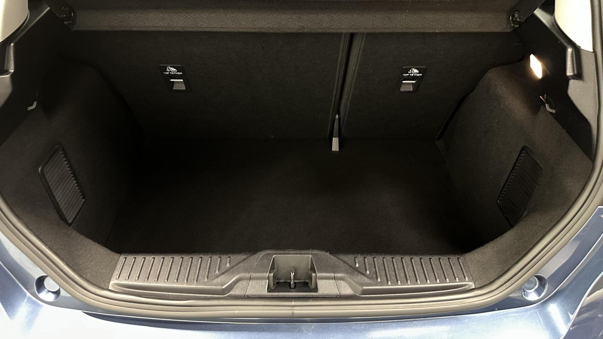 Foto 6 van Ford Fiesta 1.0 EcoBoost Hybrid Titanium NAVI CRUISE CARPLAY