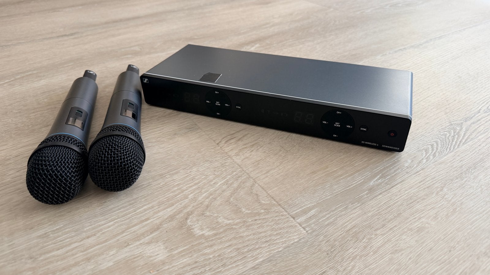Sennheiser XSW 1-825 DUAL Draadloos Microfoonsysteem, Ophalen of Verzenden, Zo goed als nieuw, Zangmicrofoon, Draadloos