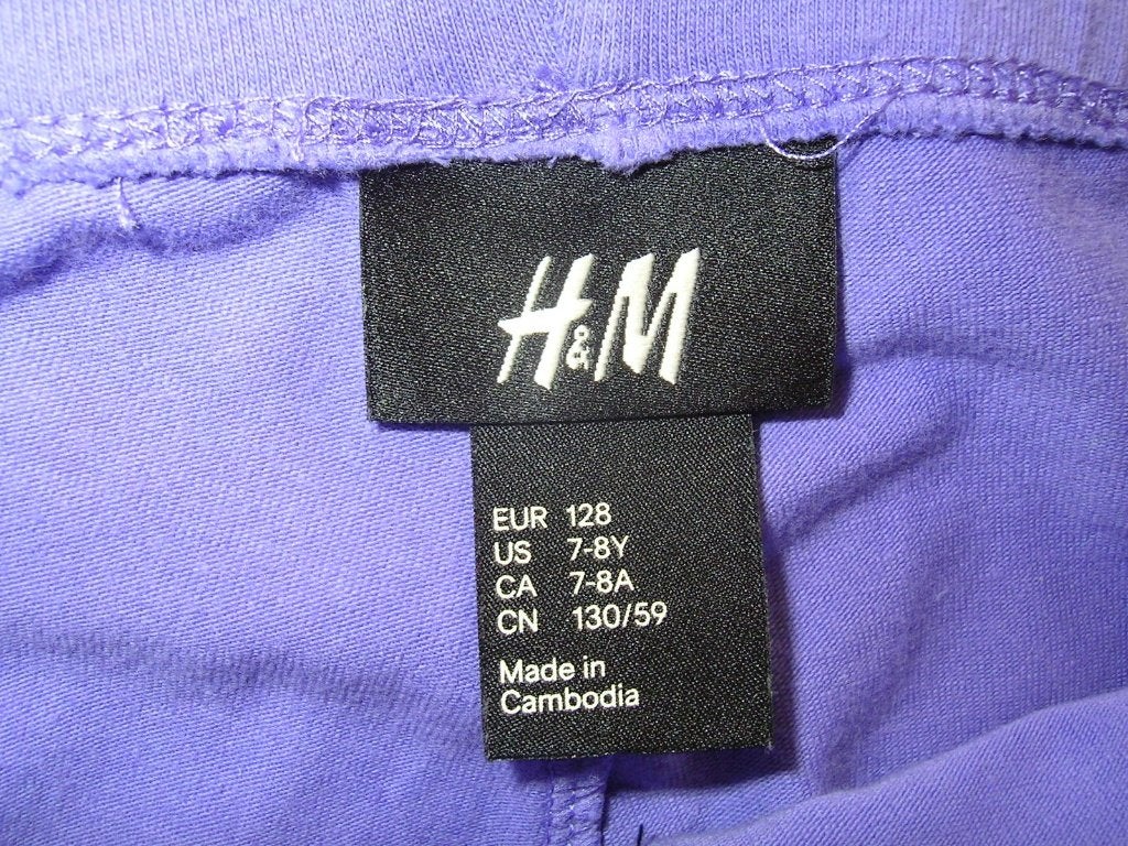 H&M lila legging met kantje 128, Broek, Meisje, H&M, Ophalen of Verzenden