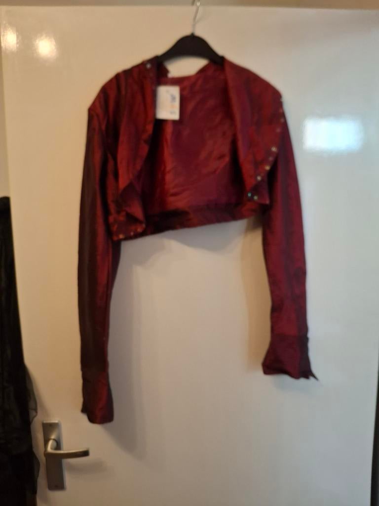 Nieuw rode bolero maat 36-38, Ophalen of Verzenden, Nieuw, Maat 36 (S), Rood