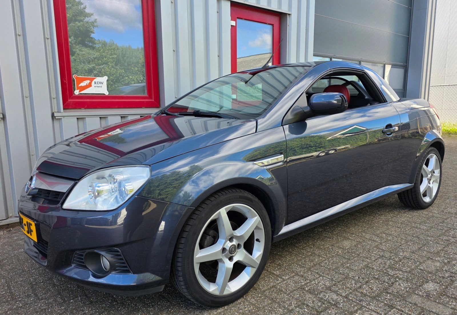 ✅ Opel Tigra 1.4 16V Cabrio 2008, Camera, Airco, Leer, NAP!, Voorwielaandrijving, 4 cilinders, Cabriolet, Elektrische ramen
