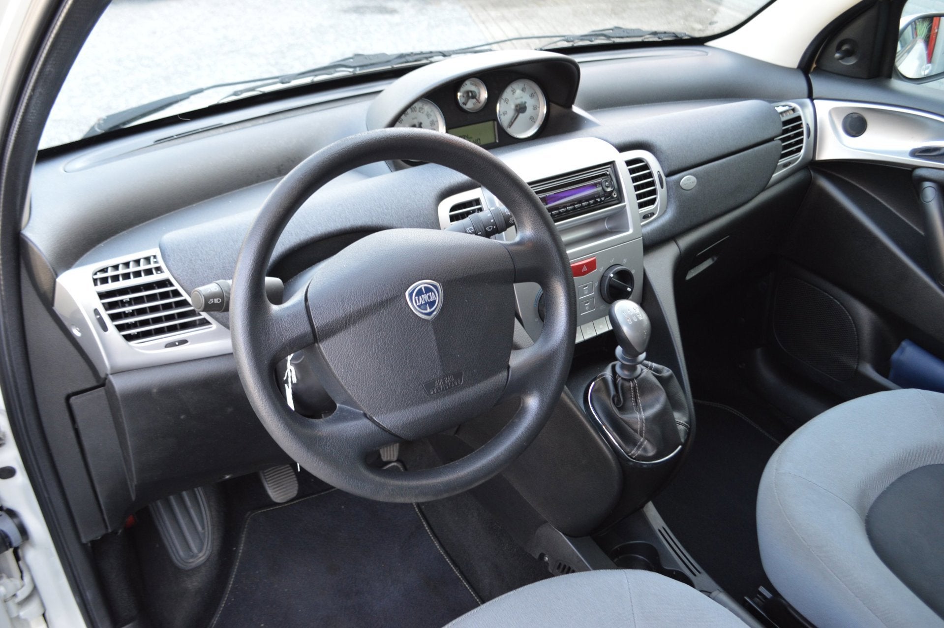 Lancia Ypsilon 1.2 Argento Airco | Stuurbekrachtiging | Jaar, Auto's, Voorwielaandrijving, Stof, Gebruikt, Wit