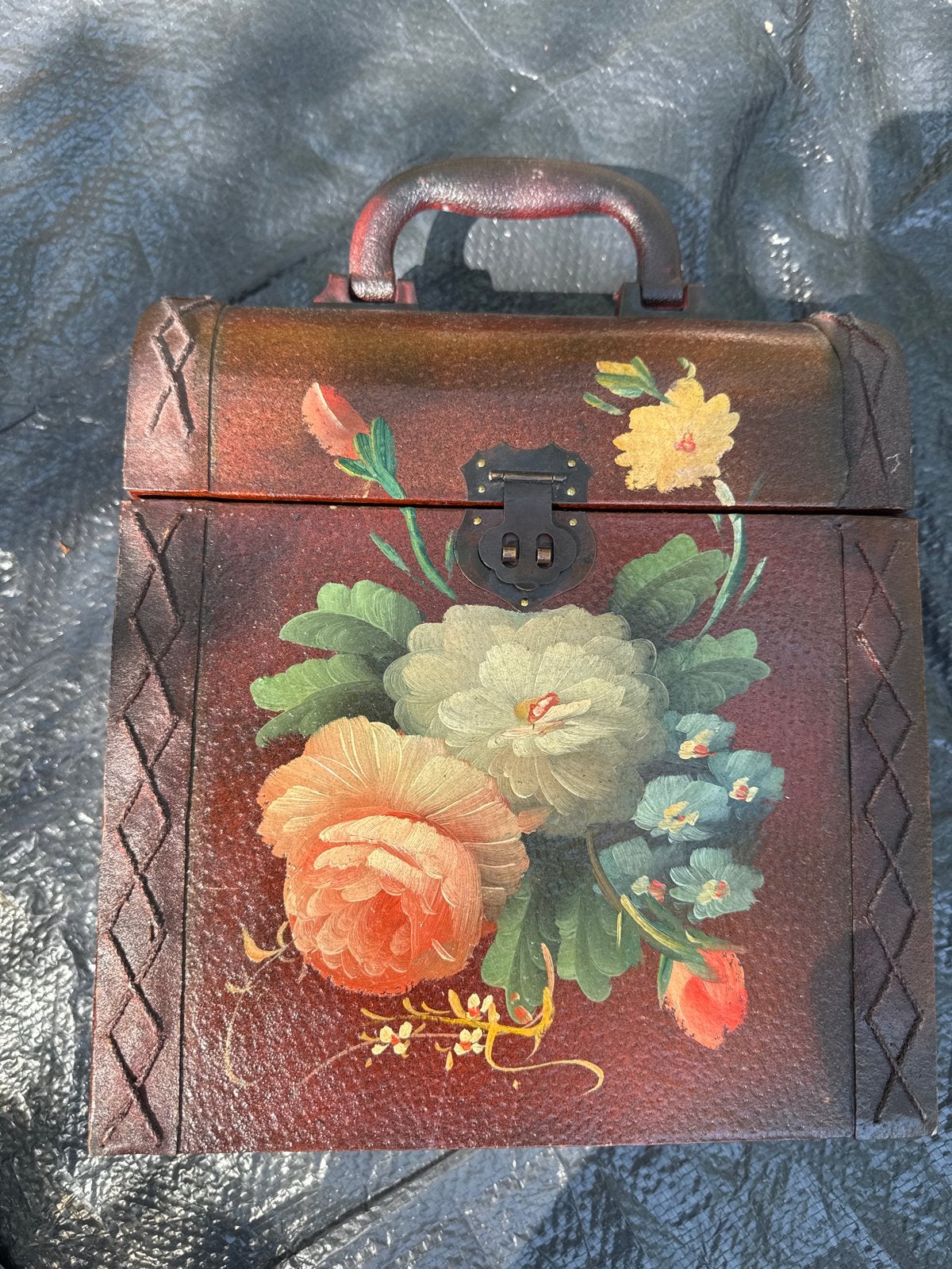 Leuke kist met bloemenprint en handvat, Ophalen, Overige materialen, Minder dan 50 cm, Gebruikt
