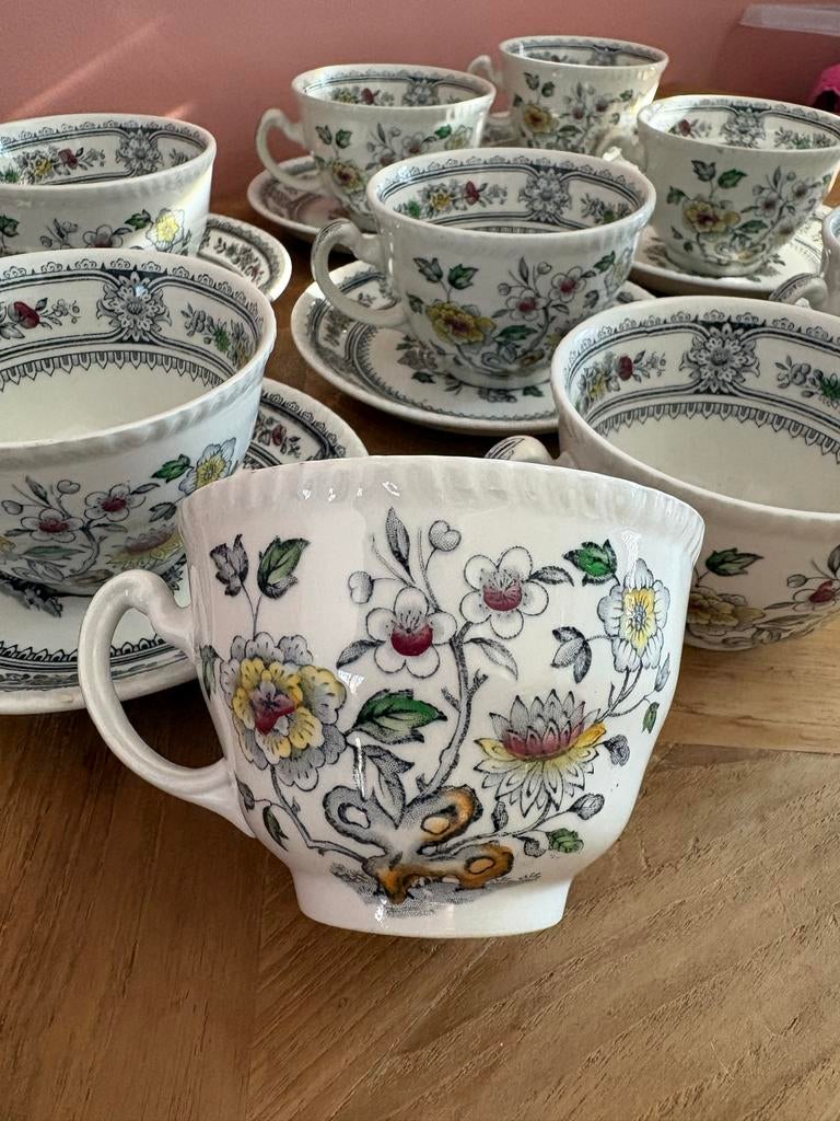 Woods & Sons Dorset theekopjes en schotels met bloemmotief, Gebruikt, Keramiek, Ophalen of Verzenden, Overige stijlen