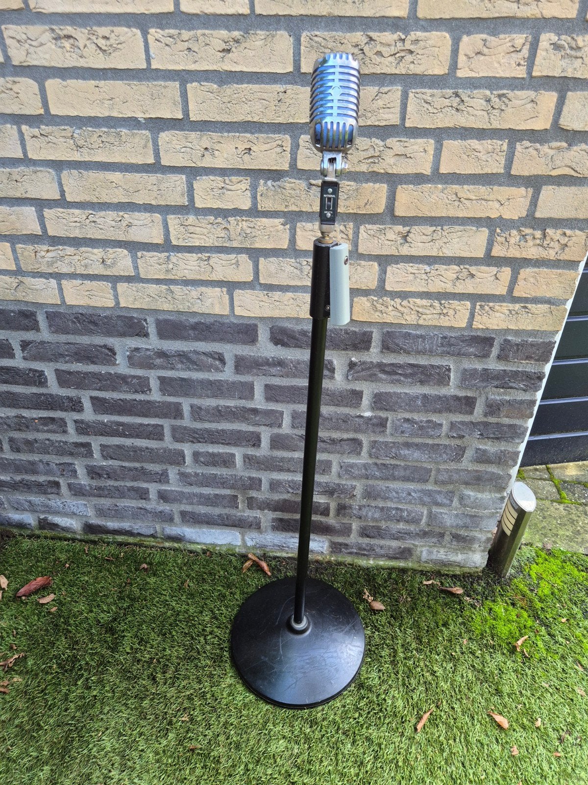 Vintage stijl microfoon met standaard, Ophalen of Verzenden, Gebruikt, Overige typen