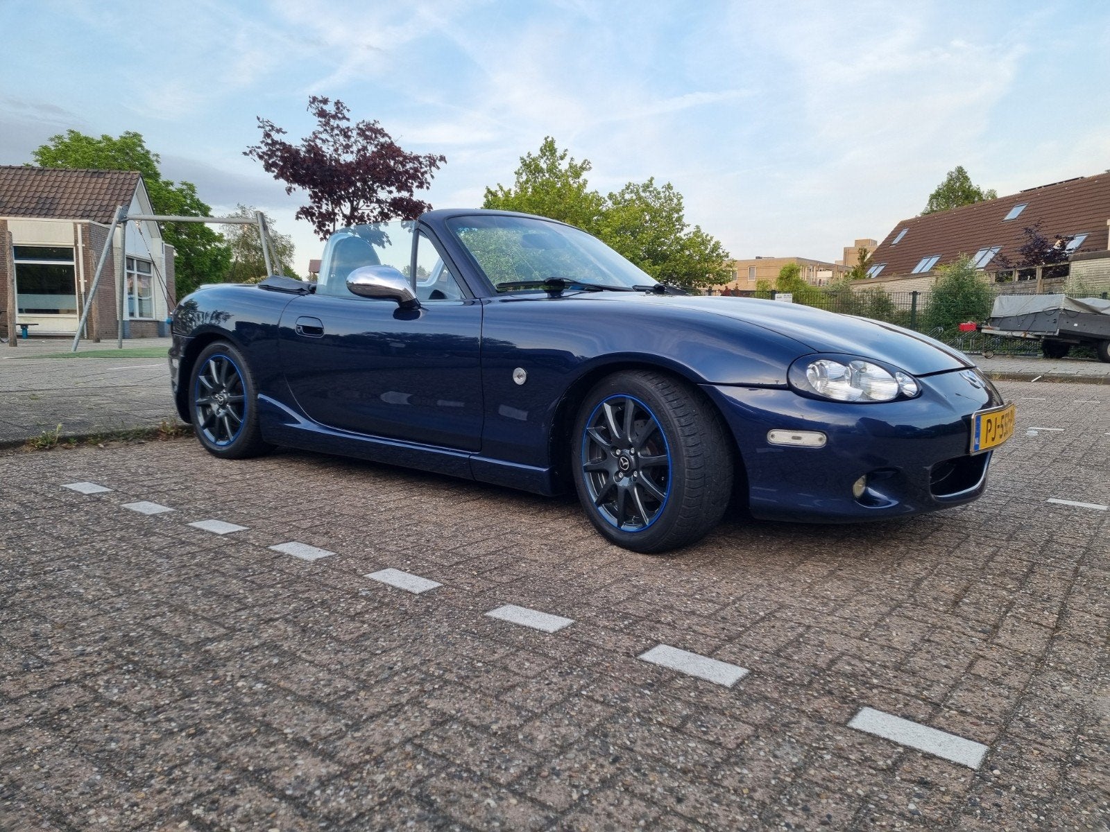 Mazda MX 5 2002 Blauw, Auto's, 40 €/maand, 4 cilinders, Cabriolet, Blauw