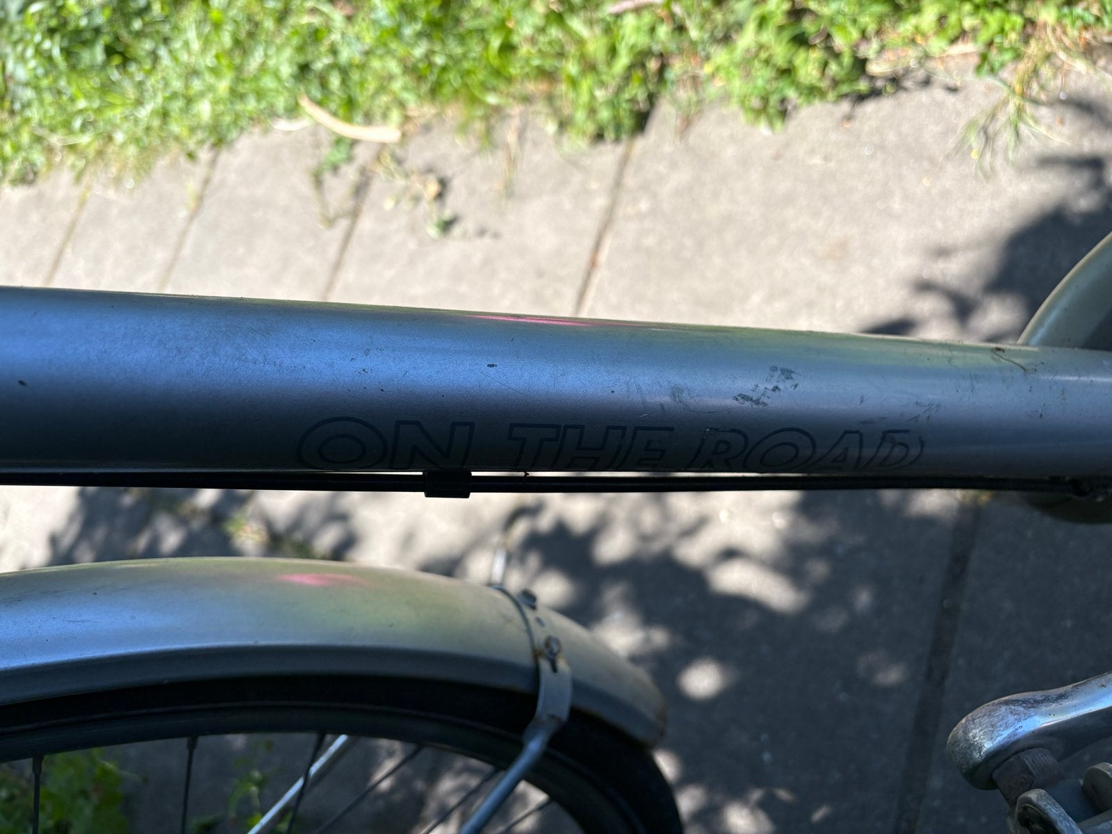 Degelijke stadsfiets  28 inch - On The Road, Velgrem, Versnellingen, Ophalen, Overige merken