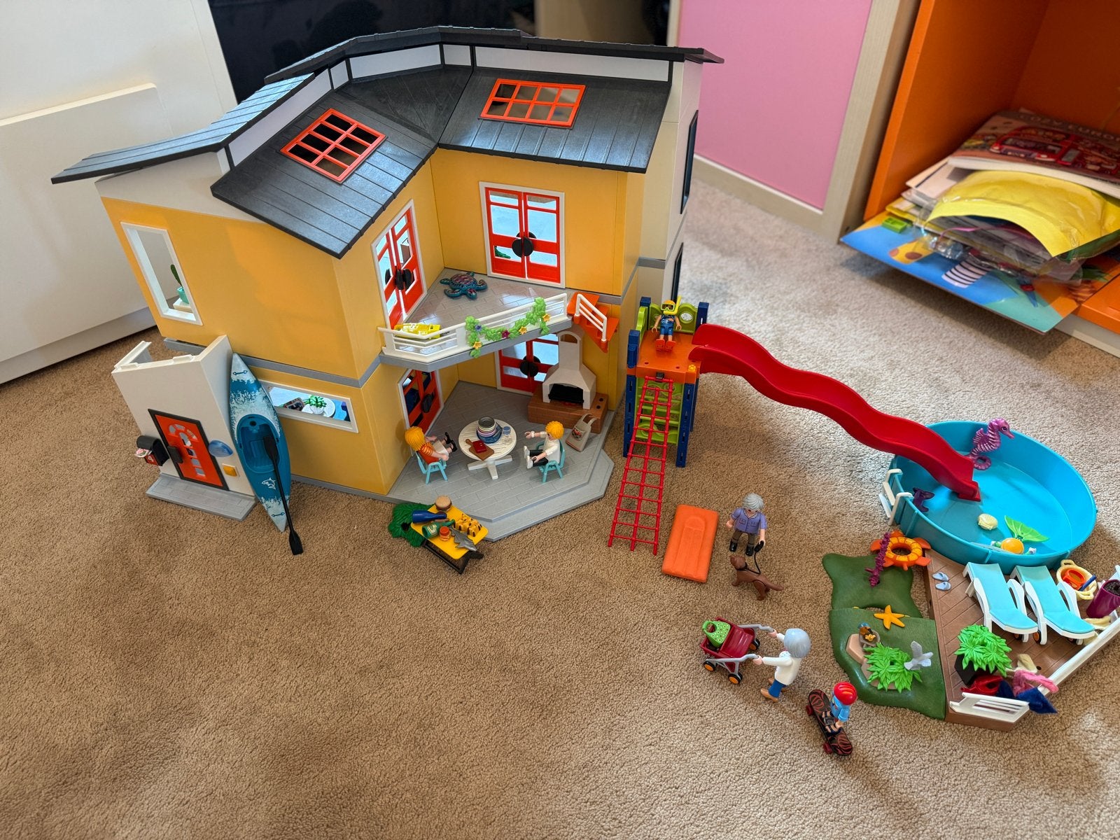 Playmobil Modern Woonhuis met Zwembad en Accessoires, Gebouw, Complete set, Ophalen of Verzenden, Zo goed als nieuw