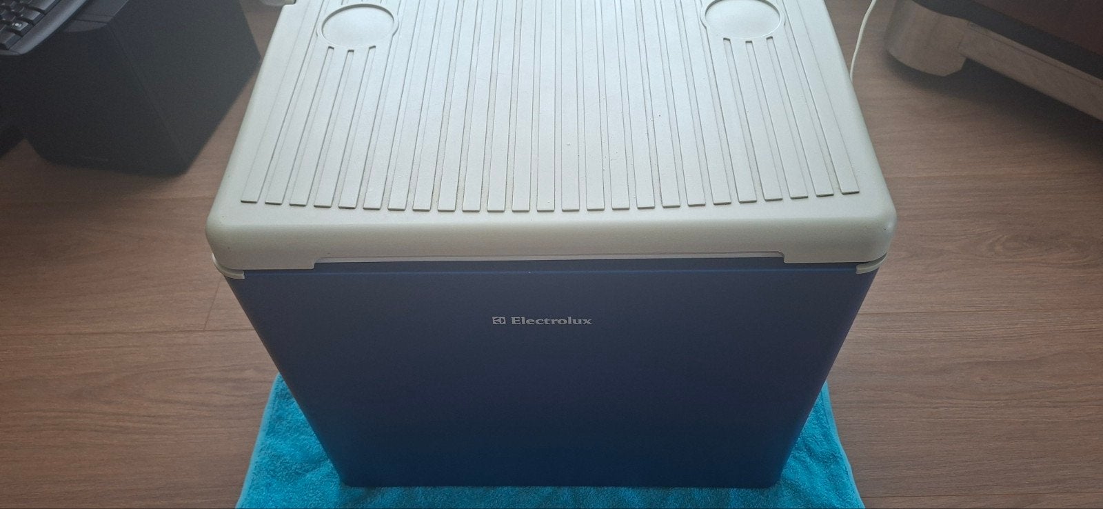 Electrolux 33 liter RC 1600 Domitec Koelbox 220 -12 volt gas, Ophalen, Zo goed als nieuw, Elektrisch