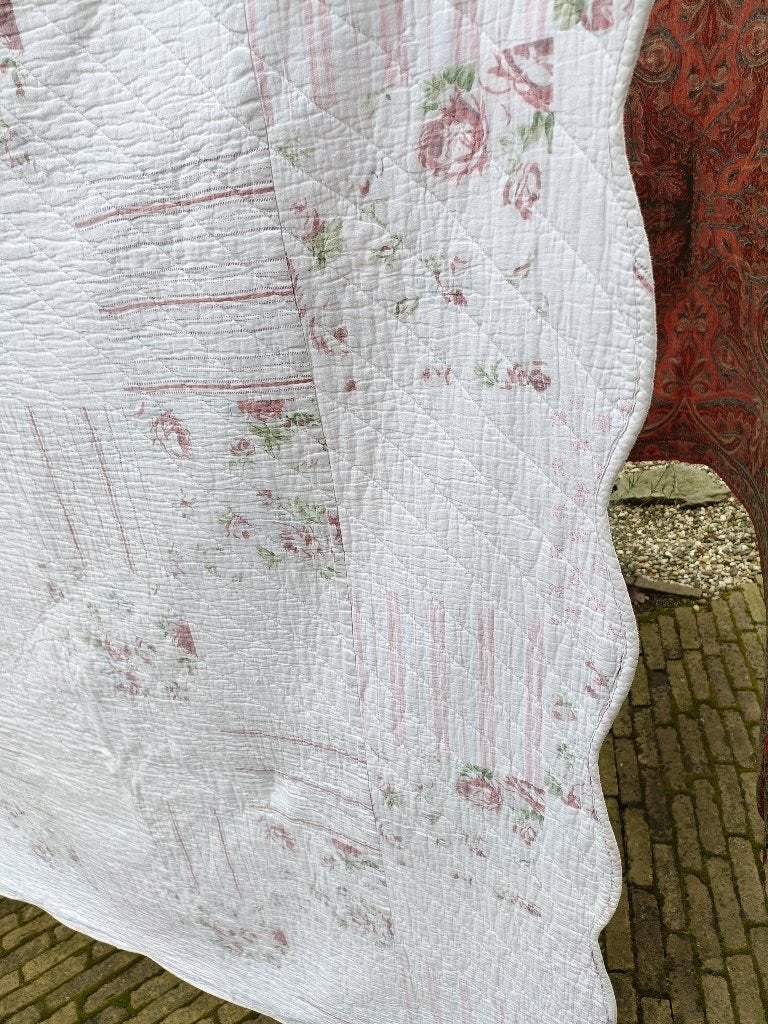 Roze wit doorgestikt sprei deken plaid quilt 2.50 x 2.50 mt, Ophalen of Verzenden, Gebruikt, Tweepersoons, Sprei