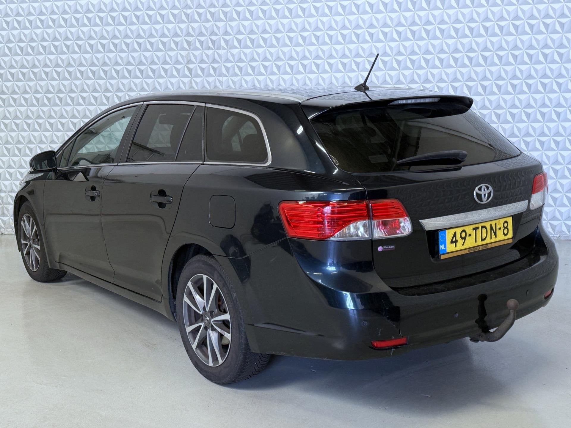 Toyota Avensis Wagon 2.0 D-4D Dynamic EXPORT / EX BPM! (2012, Auto's, Toyota, Voorwielaandrijving, 4 cilinders, Origineel Nederlands