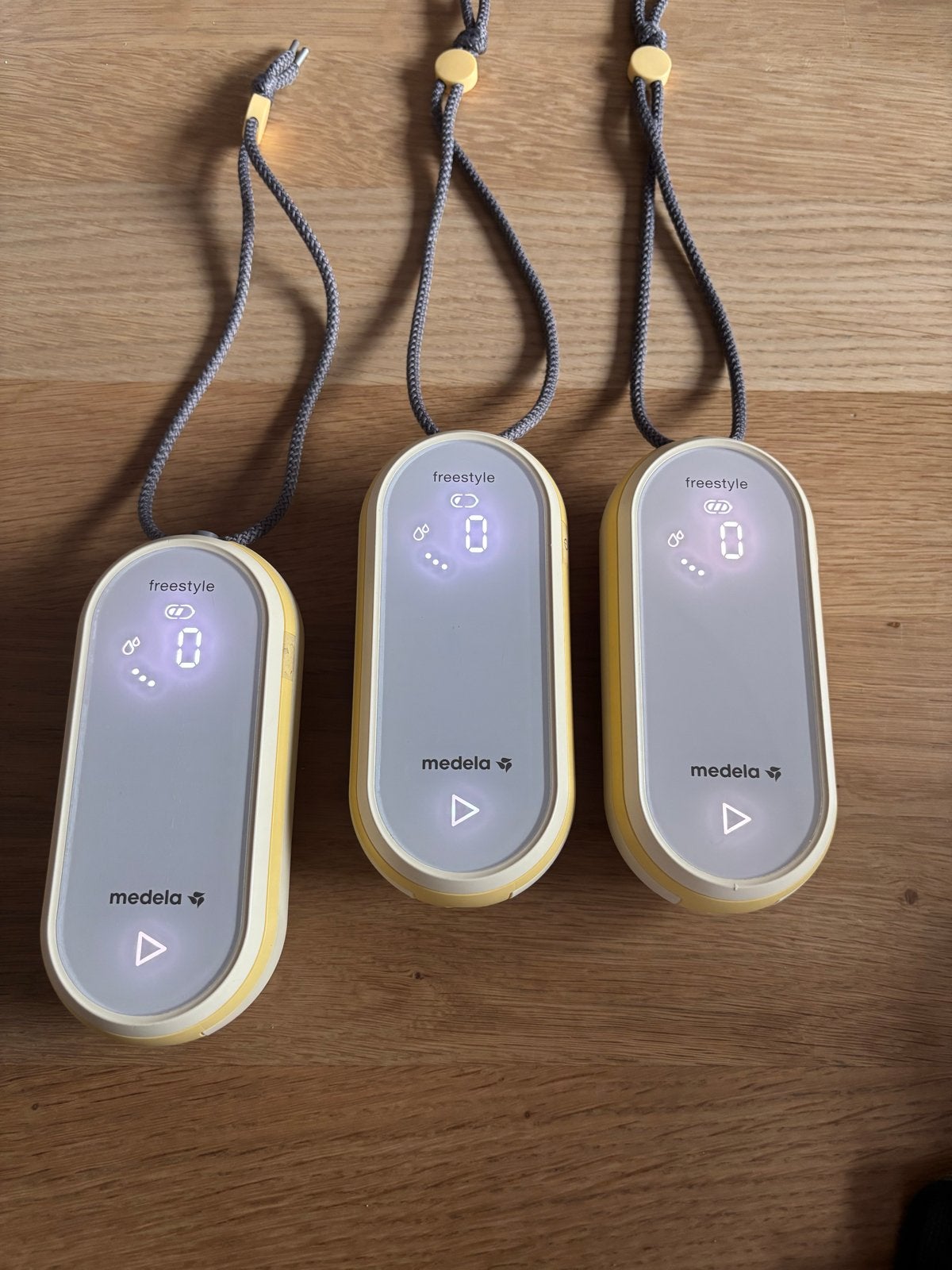 2 Medela Freestyle Flex Borstkolf Sets en Avent flessen, Gebruikt, Medela, Borstkolf, Ophalen of Verzenden