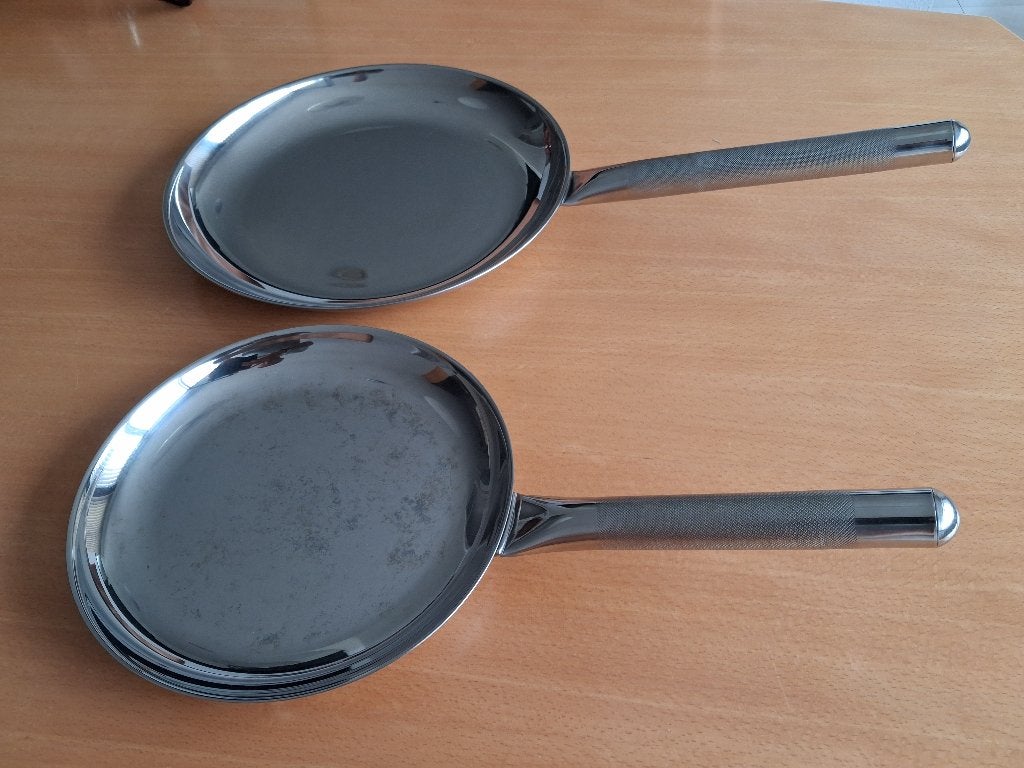 2 RVS koekenpannen, Ophalen, Zo goed als nieuw, Rvs, Pannenset
