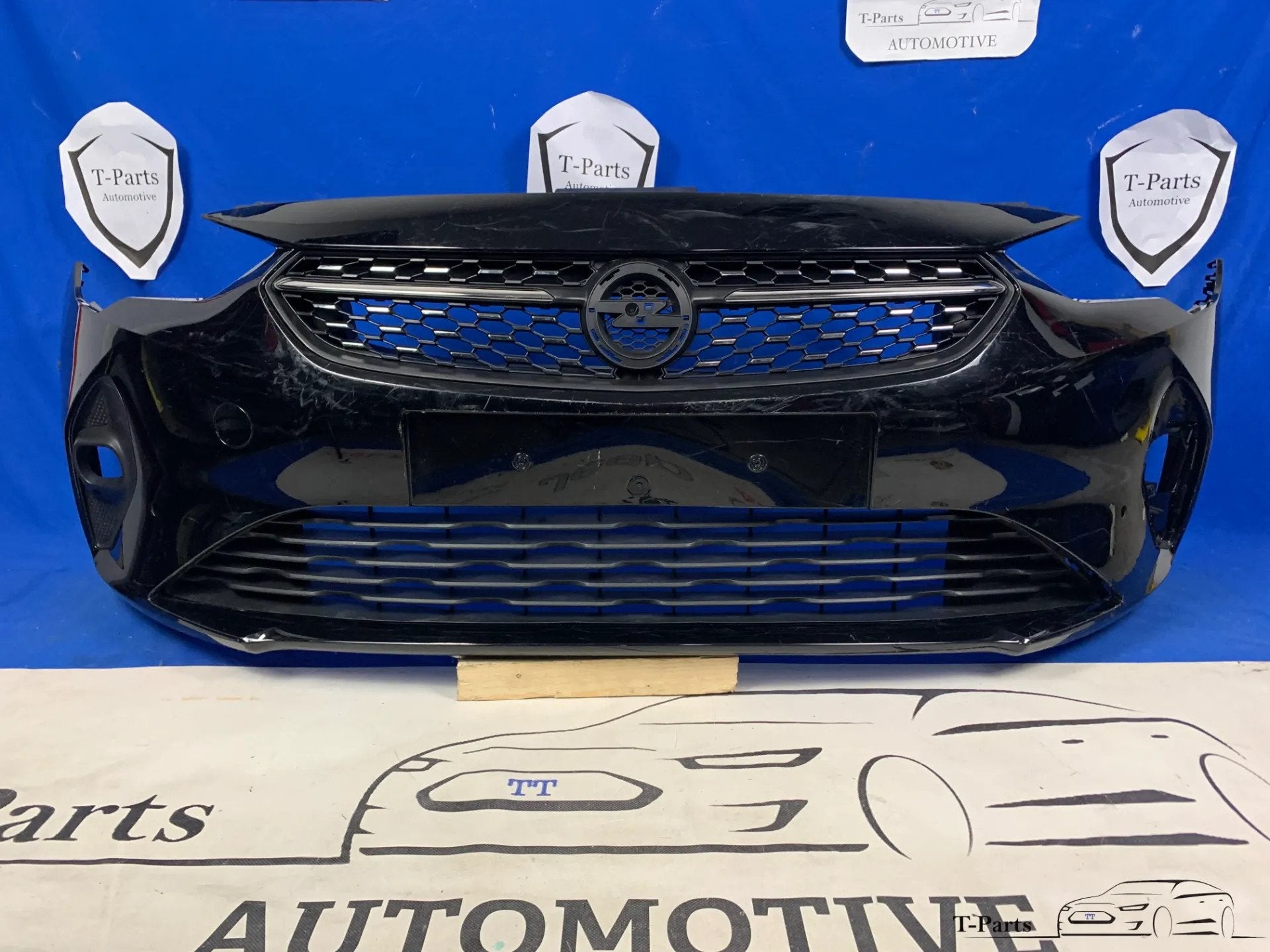 opel corsa f voorbumper grille bumper 19+ 6Xpcd, Info@fabrikant.eu, Fabrikantstraat 1
1000 AA  Amsterdam, NL, Opel, Ophalen of Verzenden