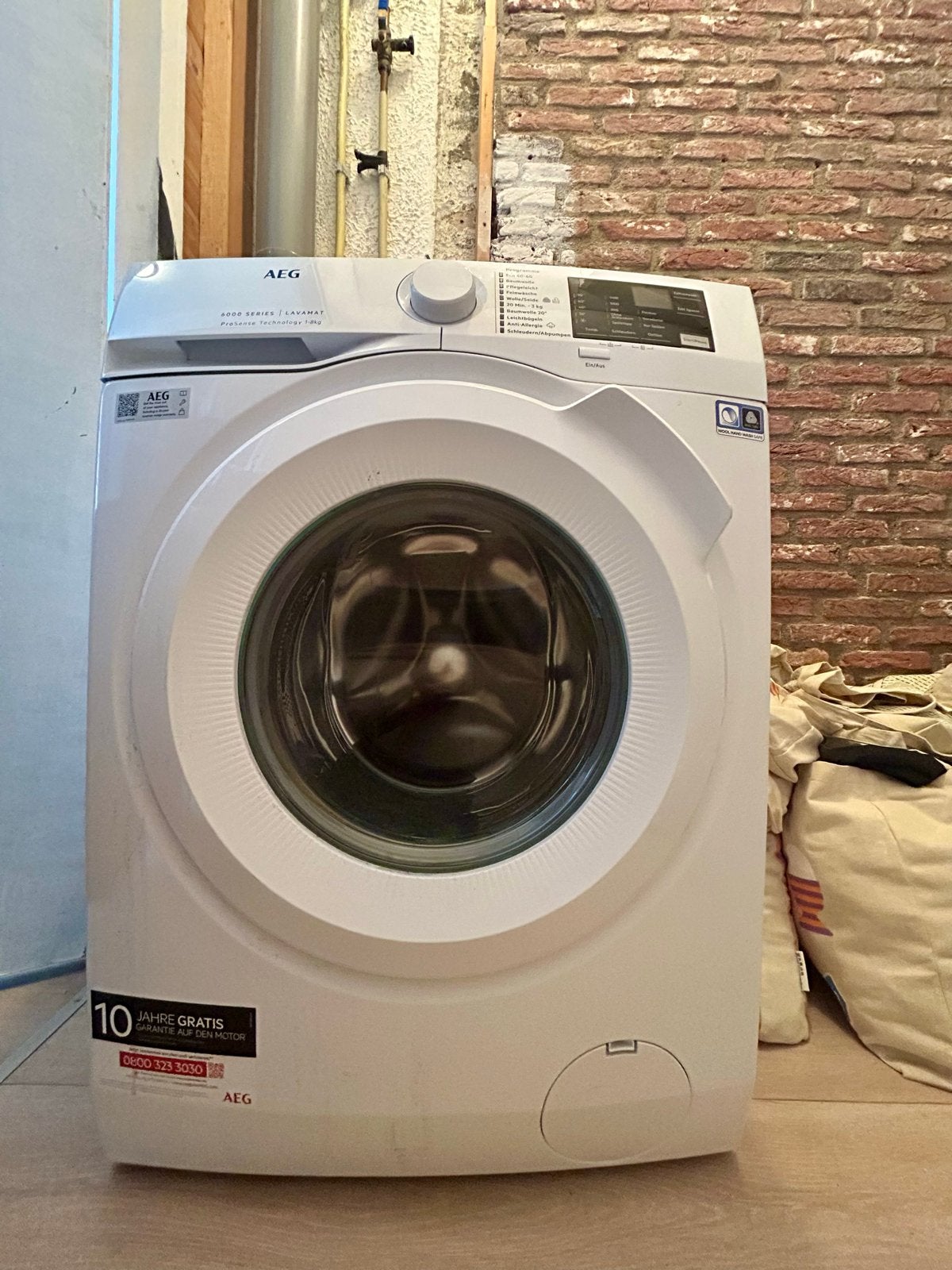 AEG 6000 SERIES LAVAMAT ProSense 1-8kg Wasmachine, Ophalen, 6 tot 8 kg, Gebruikt, 1600 toeren of meer