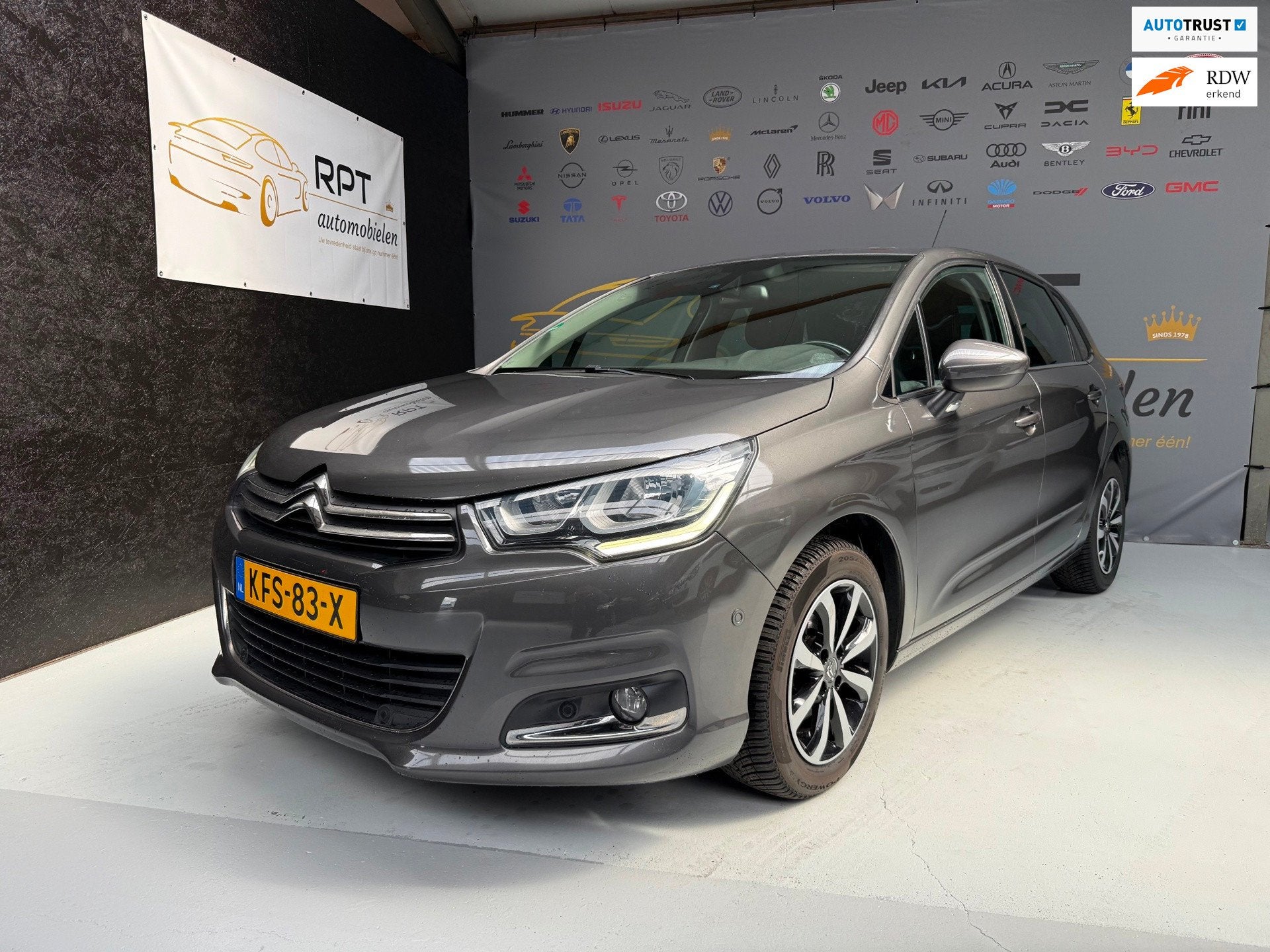 Citroen C4 1.2 PureTech Feel Edition, Auto's, Stof, Gebruikt, Zwart, 1199 cc