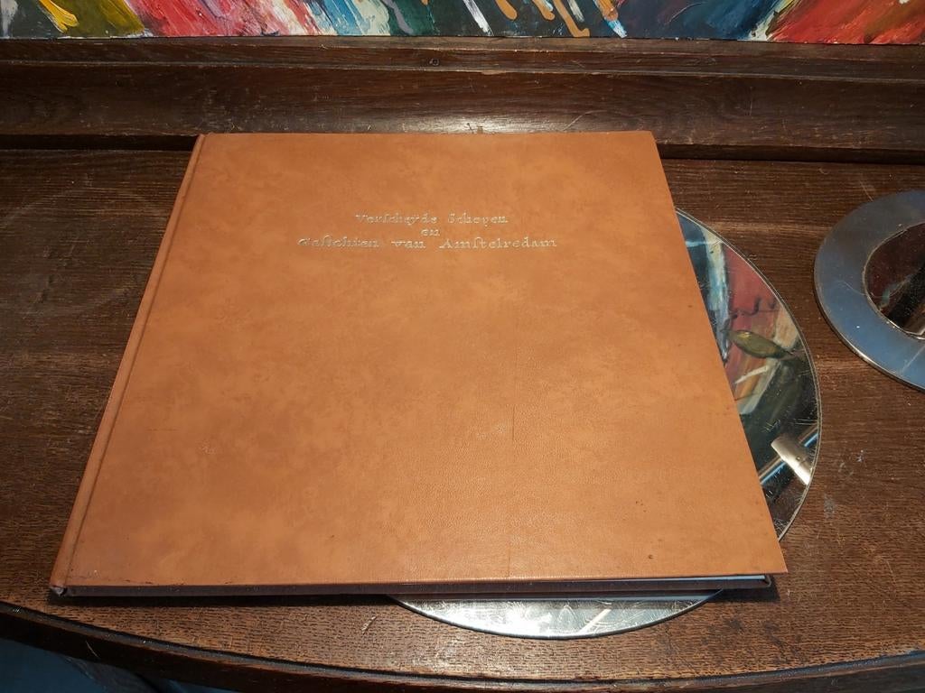 Boek: "Schepen in Amsterdam" Nooms, 1970, Ophalen of Verzenden, Zo goed als nieuw, Boot